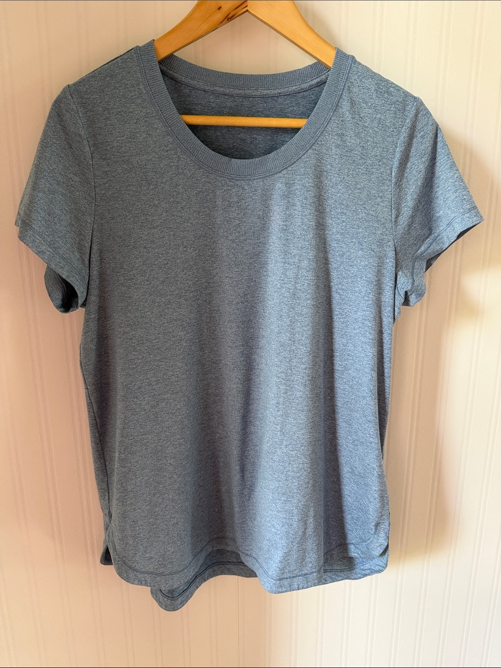 Athleta Heather Slate Short Sleeve Crew Tee